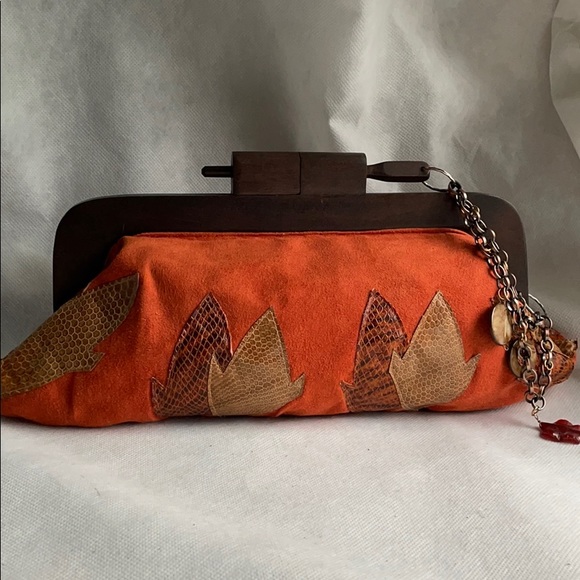 efmasbad Handbags - Vintage unused Fall velvety wood jewel handle  clutch leaves